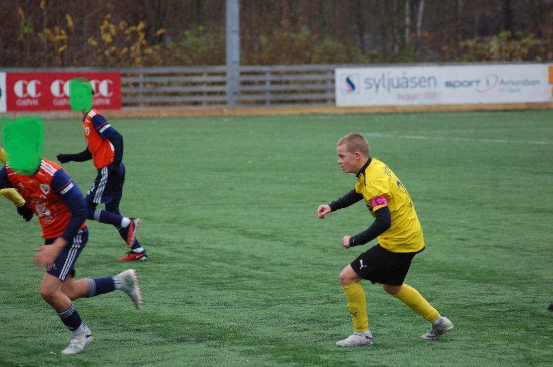 Kampen ble godt ledet fra start til slutt av Matheo «Capt`n Fantastic» Fjordheim Evensen, også kjent som «slegga fra Lønnberja». Han er skremmende god på cornere, sparker som en hest og er en «fox in the box».<br /> 