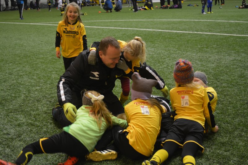 Raufoss Jenter 7 deltok i årets Romjulscup.